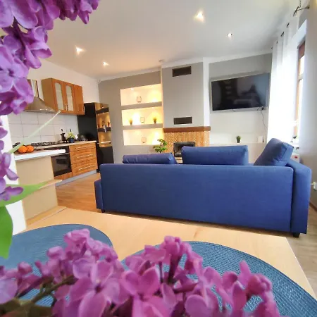 Kominek Apartment *